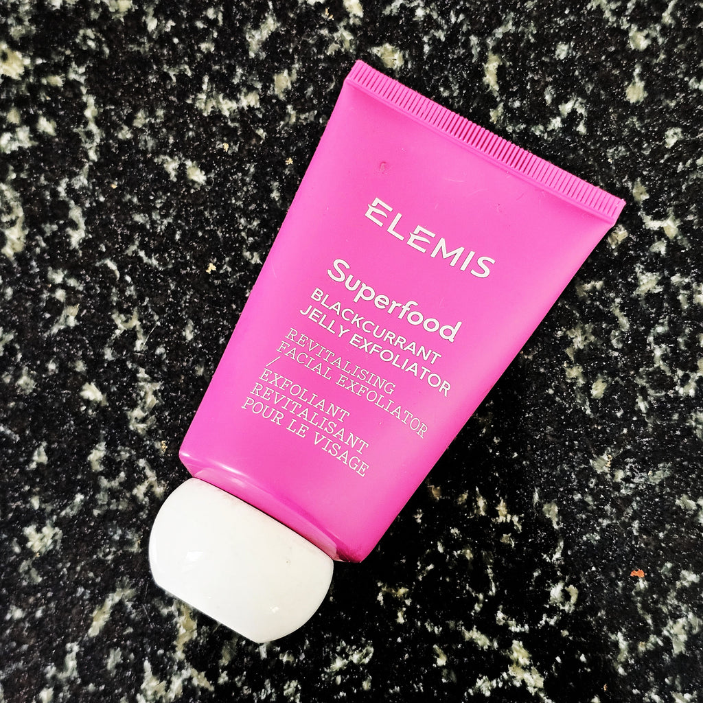 Elemis Superfood Blackcurrant Jelly Exfoliator 50ml – gentle exfoliator for smooth, radiant skin