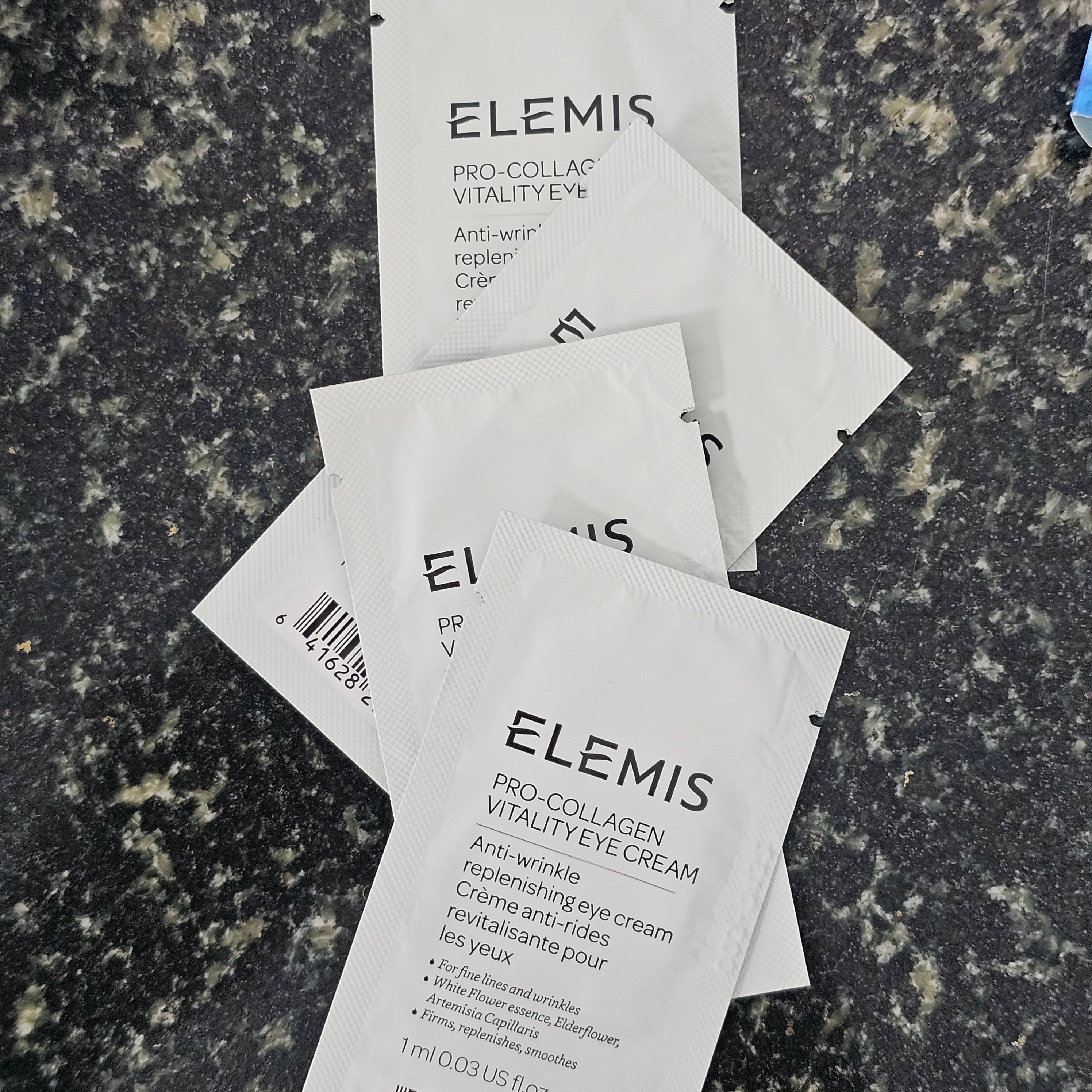 Elemis Pro-Collagen Vitality Eye Cream – göz çevresini nemlendiren ve canlandıran yaşlanma karşıtı krem – Kuzey Kıbrıs